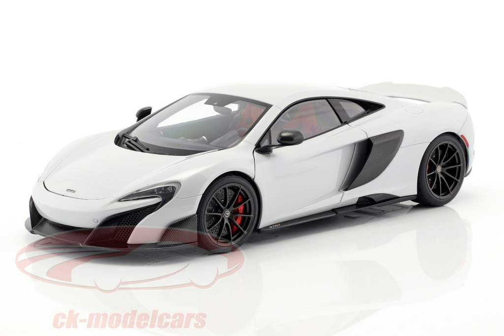 McLaren 675 LT Bouwjaar 2016 silica wit 1:18 AUTOart