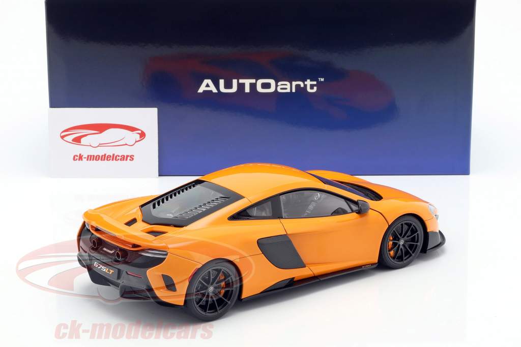 McLaren 675 LT ano de construção 2016 McLaren laranja 1:18 AUTOart