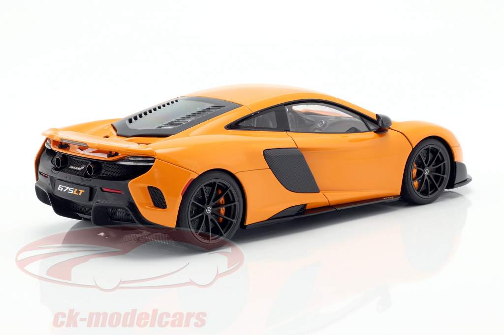 McLaren 675 LT ano de construção 2016 McLaren laranja 1:18 AUTOart