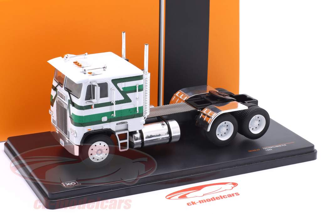 Freightliner FLA SZM Bouwjaar 1993 wit / decor 1:43 Ixo
