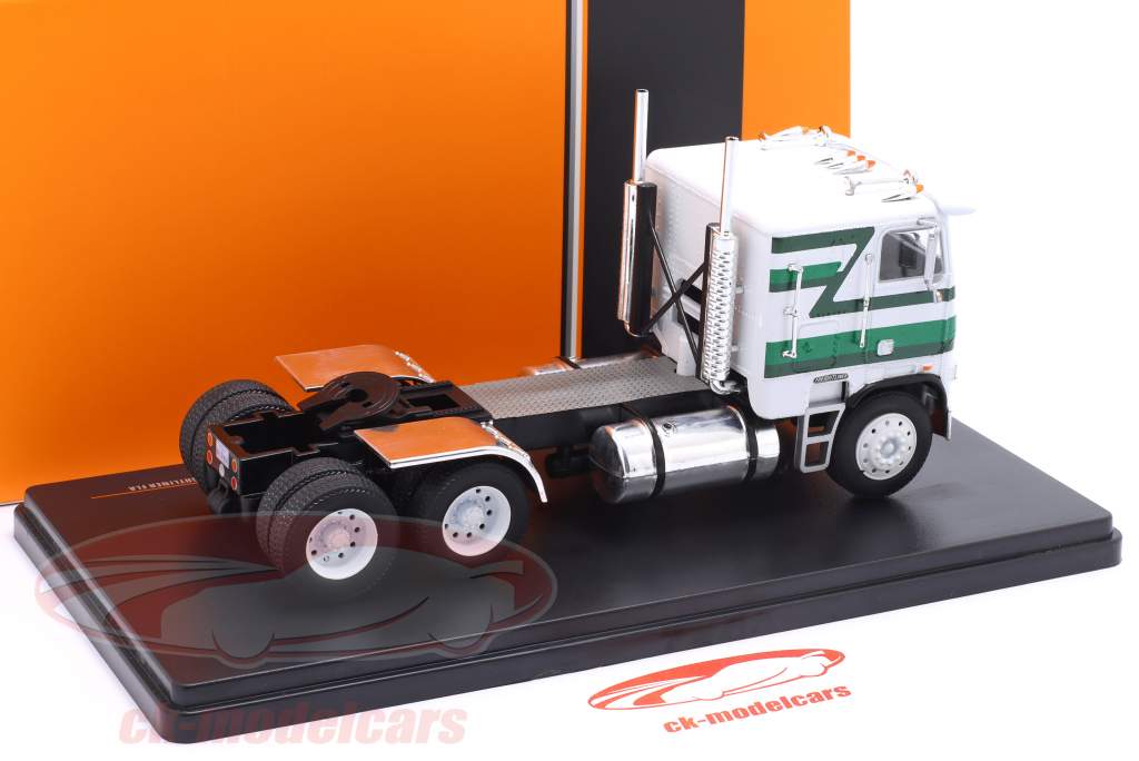 Freightliner FLA SZM Année de construction 1993 blanc / décor 1:43 Ixo
