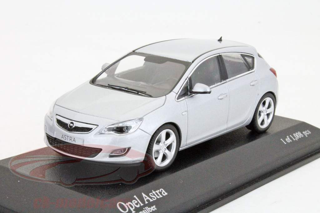 Opel Astra 2010 argon silver 1:43 Minichamps