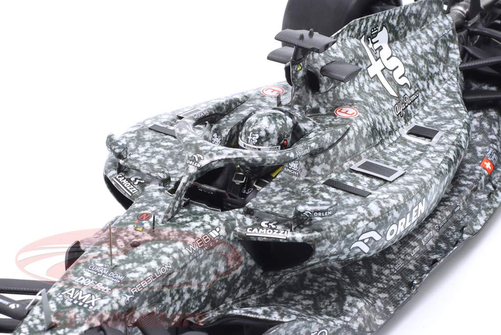 Robert Kubica Alfa Romeo C42 prøveversion formel 1 2022 1:18 Spark