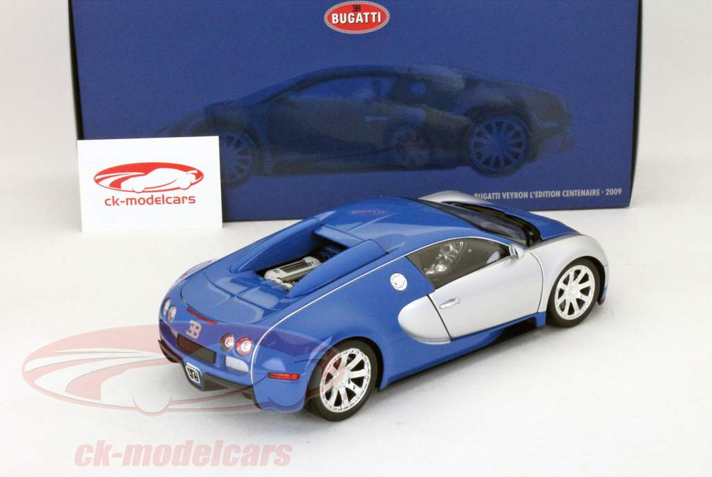 Bugatti Veyron L'Edition Centenaire ingebouwd 2009 chroom-blauw / blauw 1:18 Minichamps