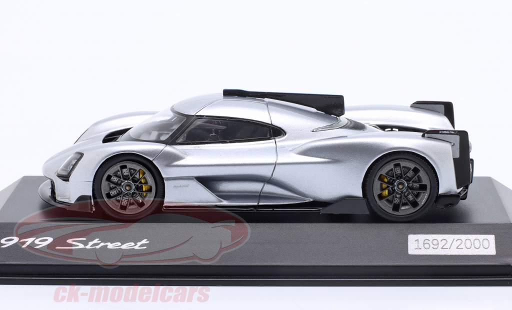 1/43 ポルシェ 919 ストリート シルバー Porsche特注 Spark Spark 1:43 Porsche 919 Street silver / black WAP0209190NSTR
