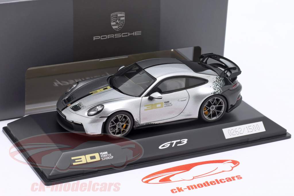 Porsche 911 (992) GT3 30 Años Porsche Supercup 1993-2022 multicolor 1:43 Spark