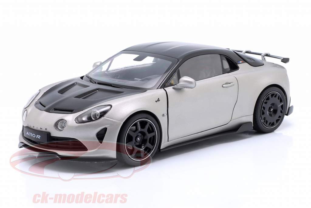 Alpine A110 Radical Byggeår 2022 måtte sølv / sort 1:18 Solido