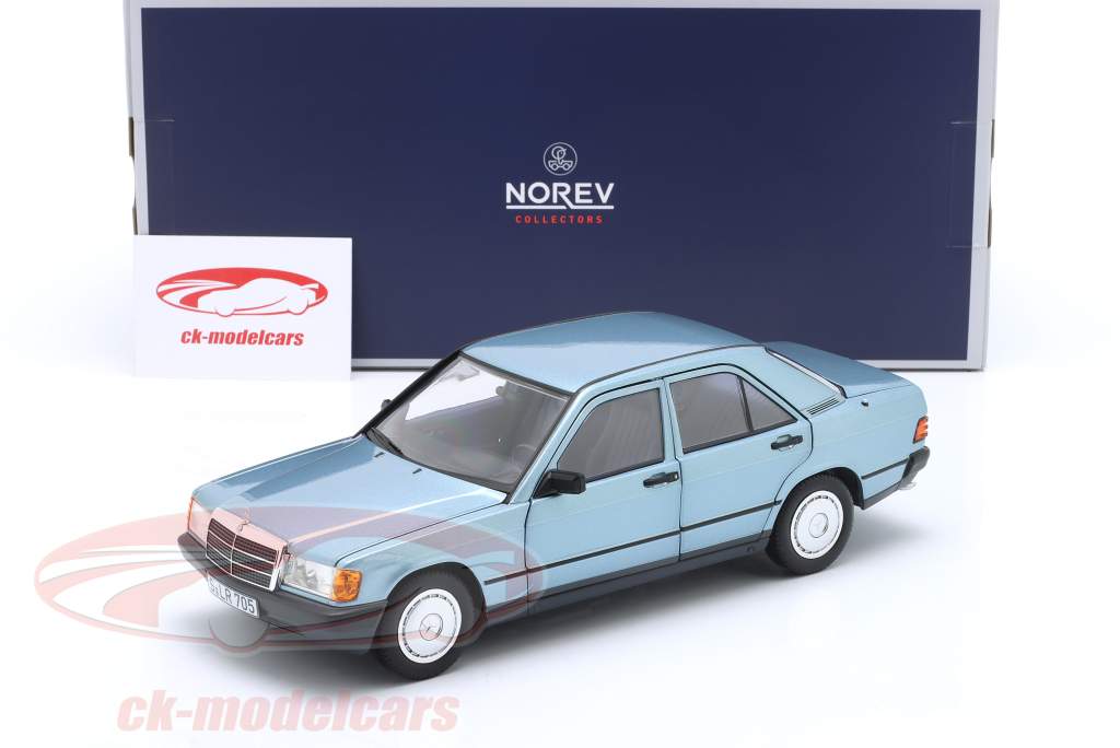Mercedes-Benz 190E Année de construction 1984 Bleu clair métallique 1:18 Norev