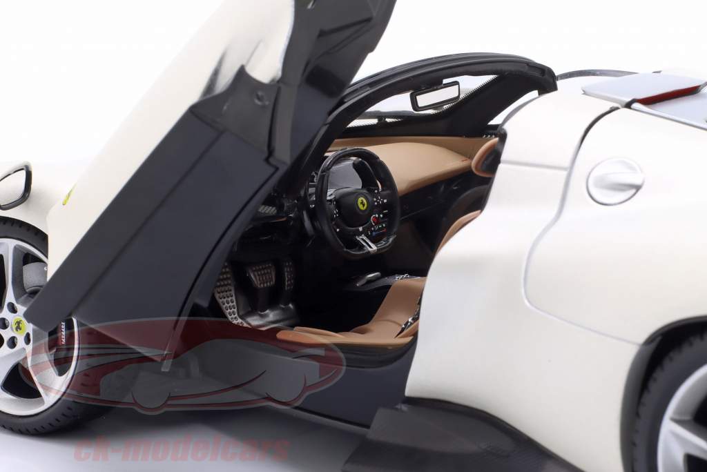 Ferrari Daytona SP3 Closed Top 2022 hvid 1:18 Bburago Signature