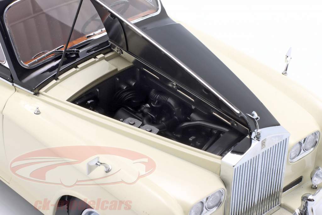 Rolls Royce Phantom V LHD Год постройки 1964 слоновая кость / черный 1:18 Paragon Models