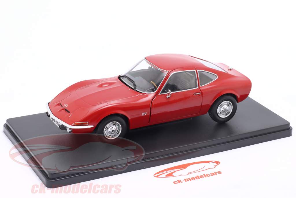 Opel GT 1900 Année de construction 1968 rouge 1:24 Hachette