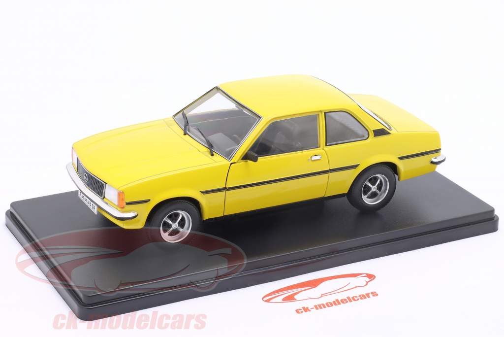 Opel Ascona 1.9 SR Année de construction 1975 jaune 1:24 Hachette
