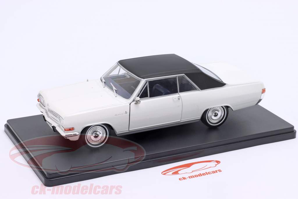 Opel Diplomat V8 Coupe Año de construcción 1965 blanco / negro 1:24 Hachette