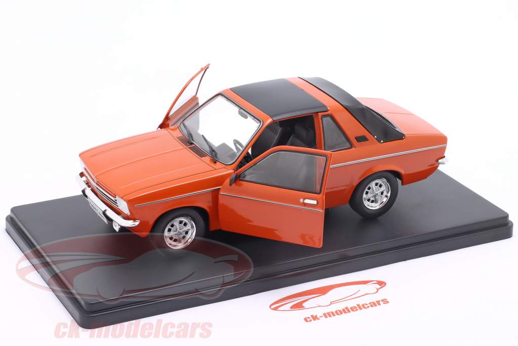 Opel Kadett C Aero Año de construcción 1976 naranja / negro 1:24 Hachette