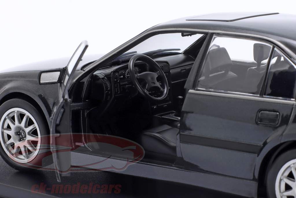 Opel Omega Evolution 500 ano de construção 1991 preto 1:24 Hachette