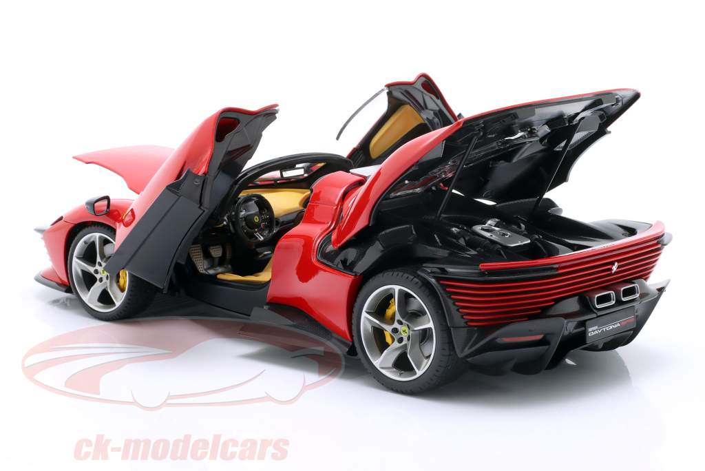 Ferrari Daytona SP3 Closed Top 2022 rosso corsa 1:18 Bburago Signature