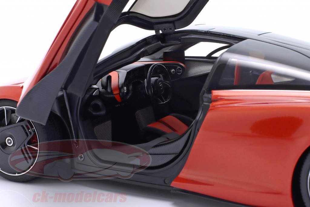 McLaren Speedtail Année de construction 2020 volcan orange 1:18 AUTOart