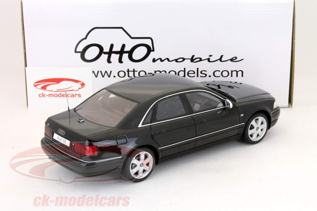 Audi S8 D2 construído em 2001 1:18 Ottomobile