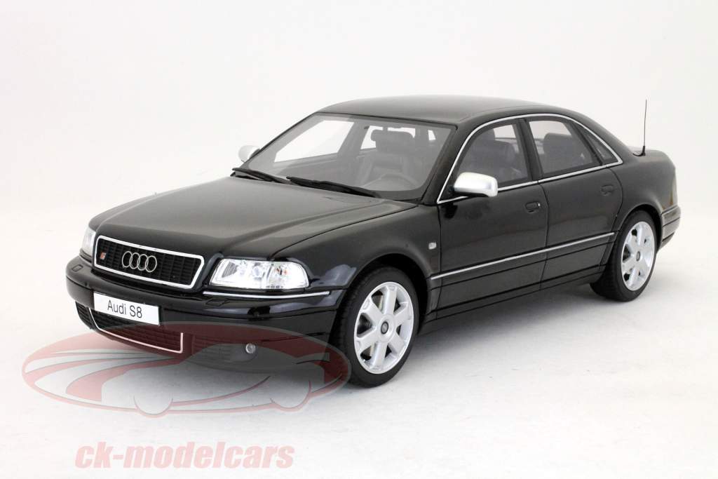 Audi S8 D2 construido en 2001 1:18 Ottomobile