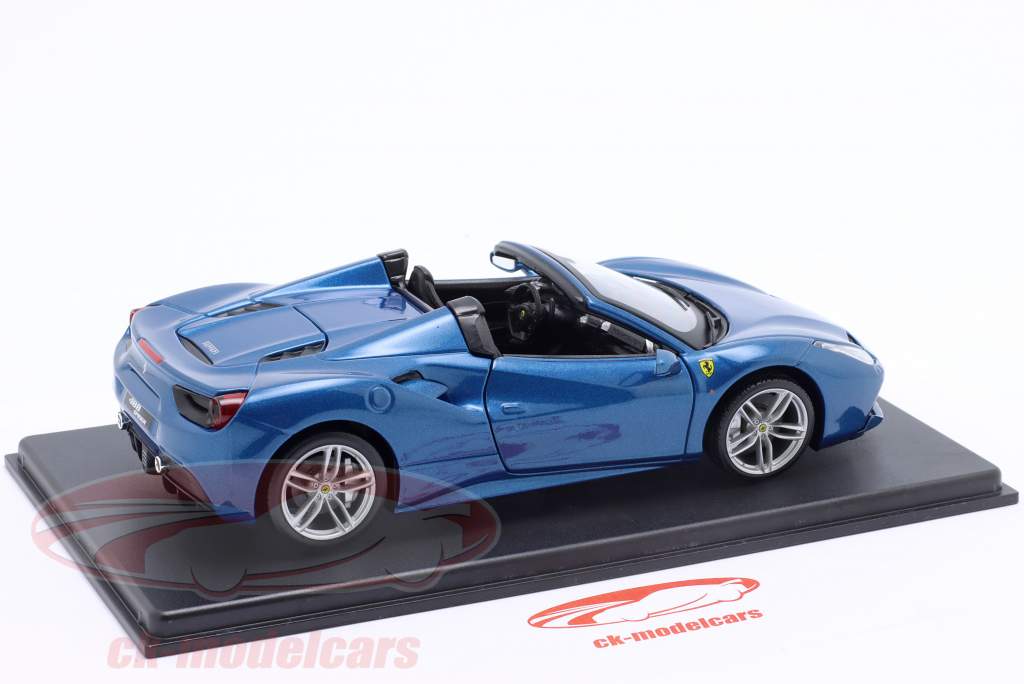 Ferrari 488 Spider Byggeår 2015 blå metallisk 1:24 Bburago