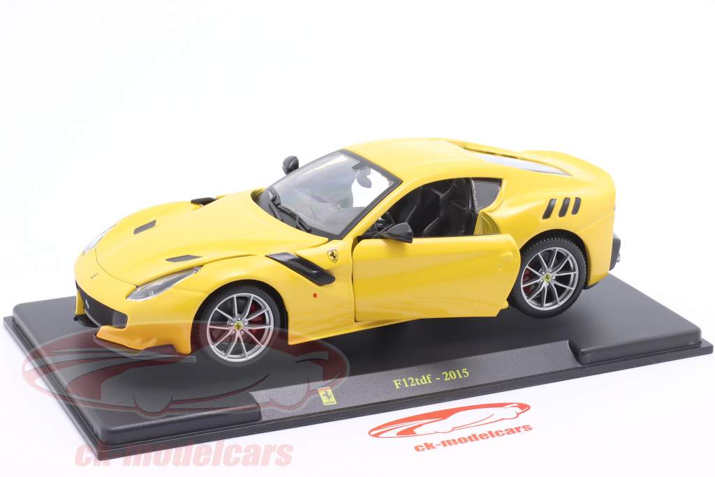 Ferrari F12tdf Byggeår 2015 gul 1:24 Bburago