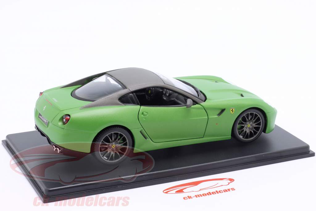Ferrari 599 HY-KERS Año de construcción 2010 verde metálico 1:24 Bburago