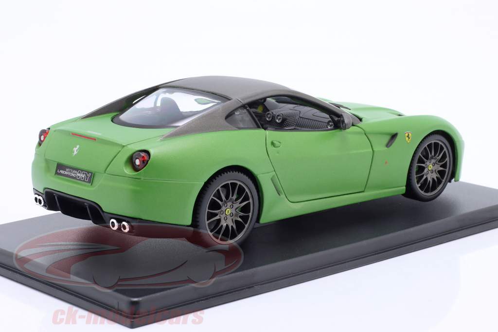 Ferrari 599 HY-KERS ano de construção 2010 verde metálico 1:24 Bburago