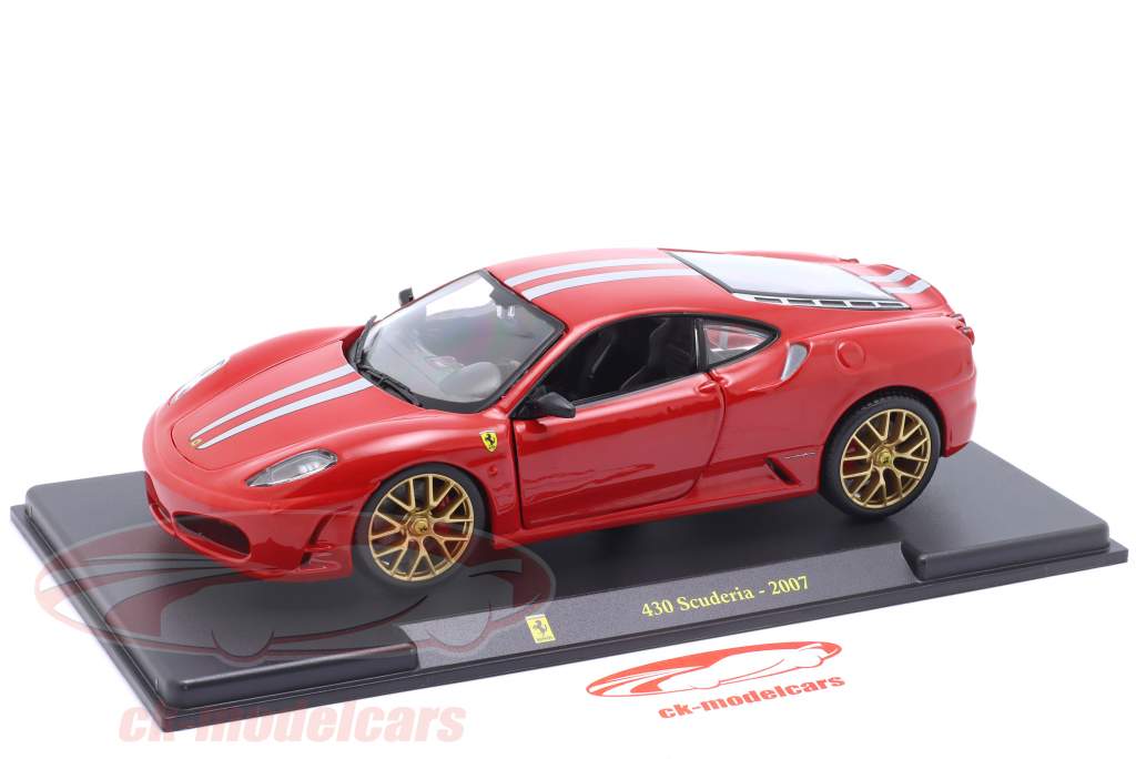 Ferrari 430 Scuderia Byggeår 2007 rød 1:24 Bburago