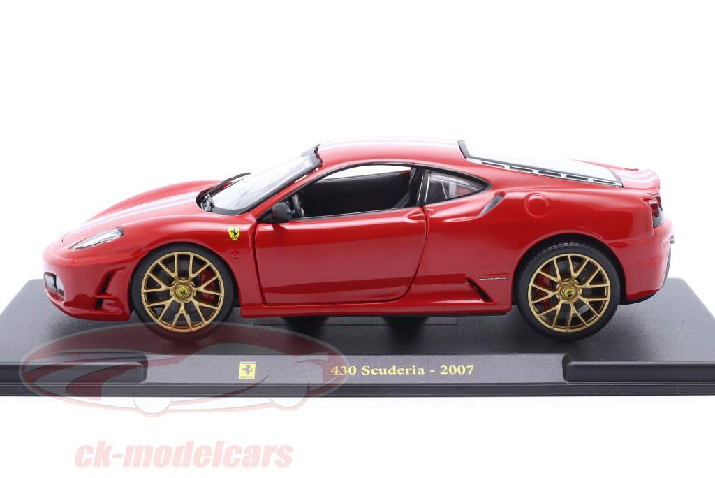 Ferrari 430 Scuderia Byggeår 2007 rød 1:24 Bburago