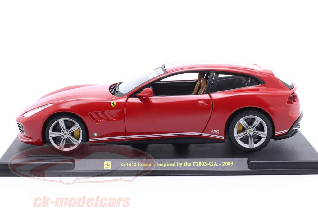 Ferrari GTC4 Lusso 1:8スケール モデルカー、レッドの | Ferrari®