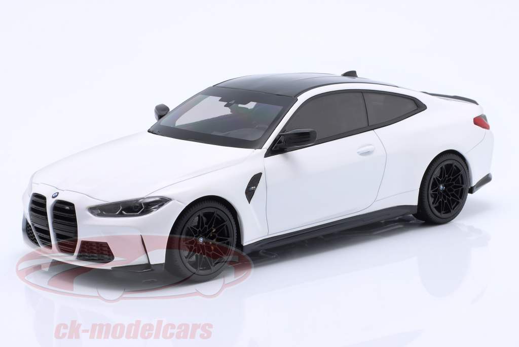 BMW M4 Coupe (G82) Año de construcción 2020 blanco / negro 1:18 Minichamps