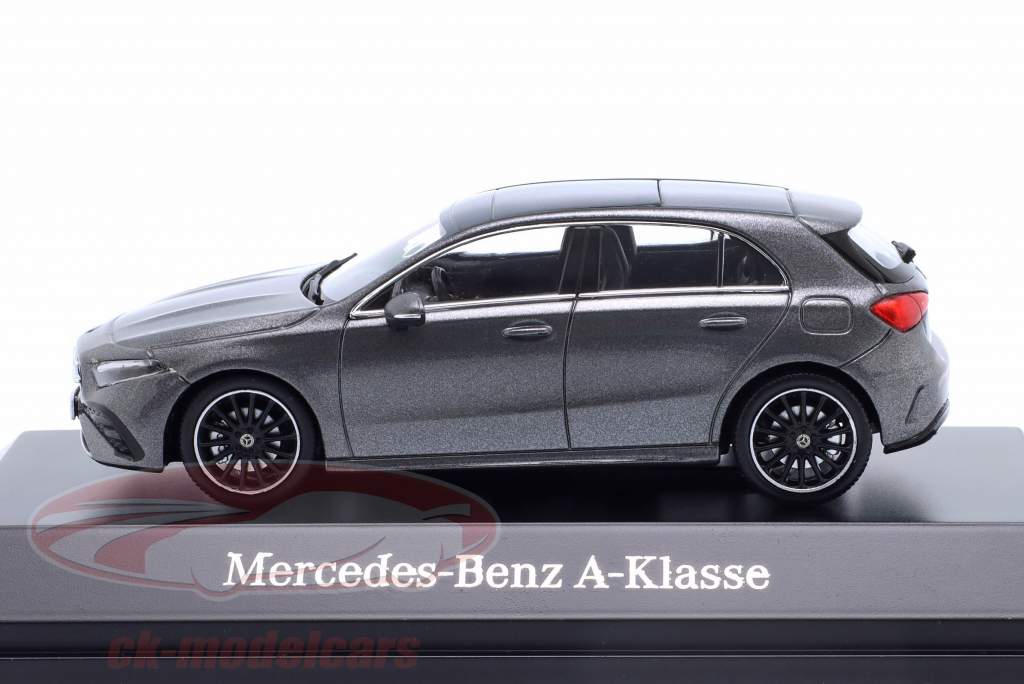 Mercedes-Benz A-Class 1/43 スケールモデル Amazon.co.jp: Mercedes-Benz A-Class W176 1/43 Mini Car White