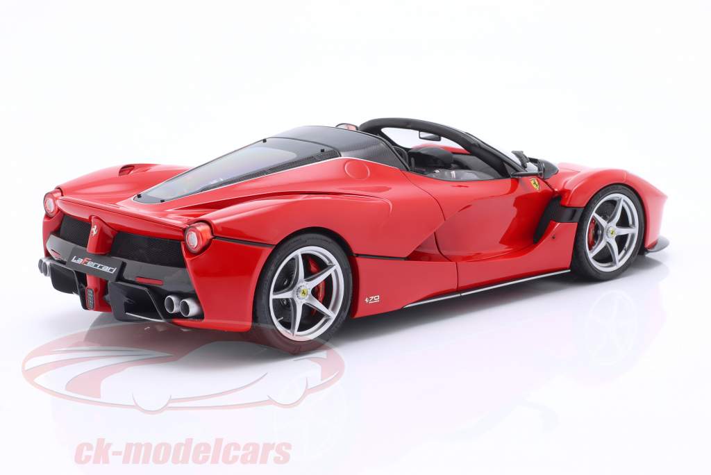 Ferrari LaFerrari Aperta ano de construção 2016 corsa vermelho 1:18 BBR