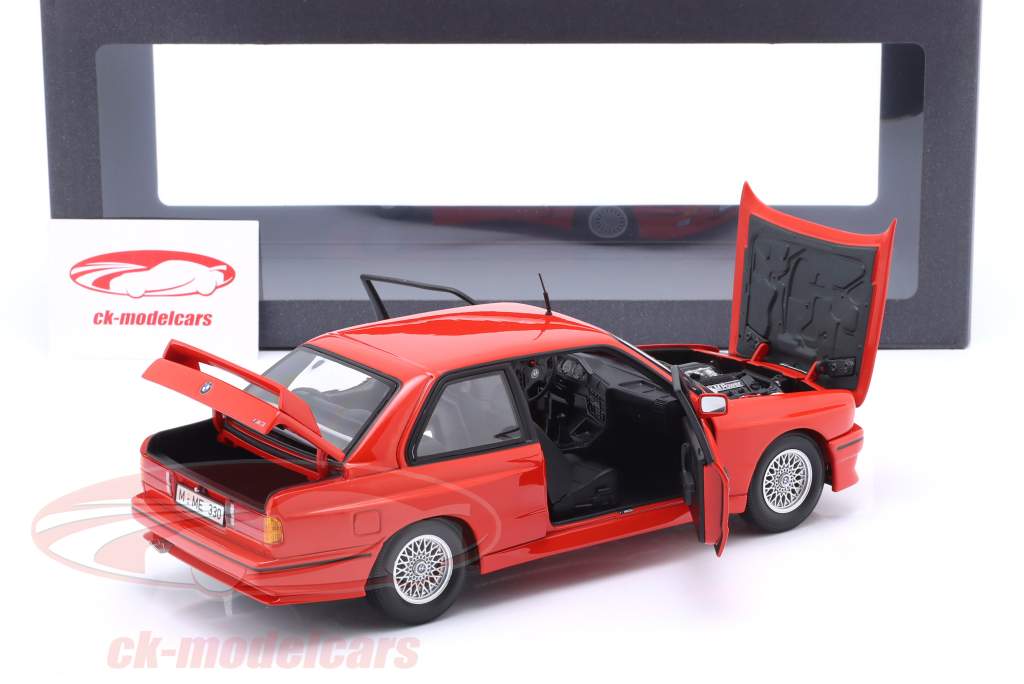 【中古】 minichamps  BMW M3 STREET 1987 1987 BMW M3 STREET WHITE 1/18 DIECAST MODEL CAR MINICHAMPS