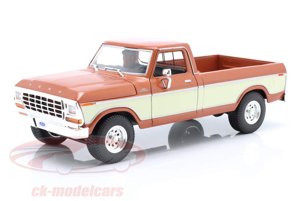Ford F150 Pick-Up Byggeår 1979 Brun metallisk / fløde hvid 1:18 Maisto