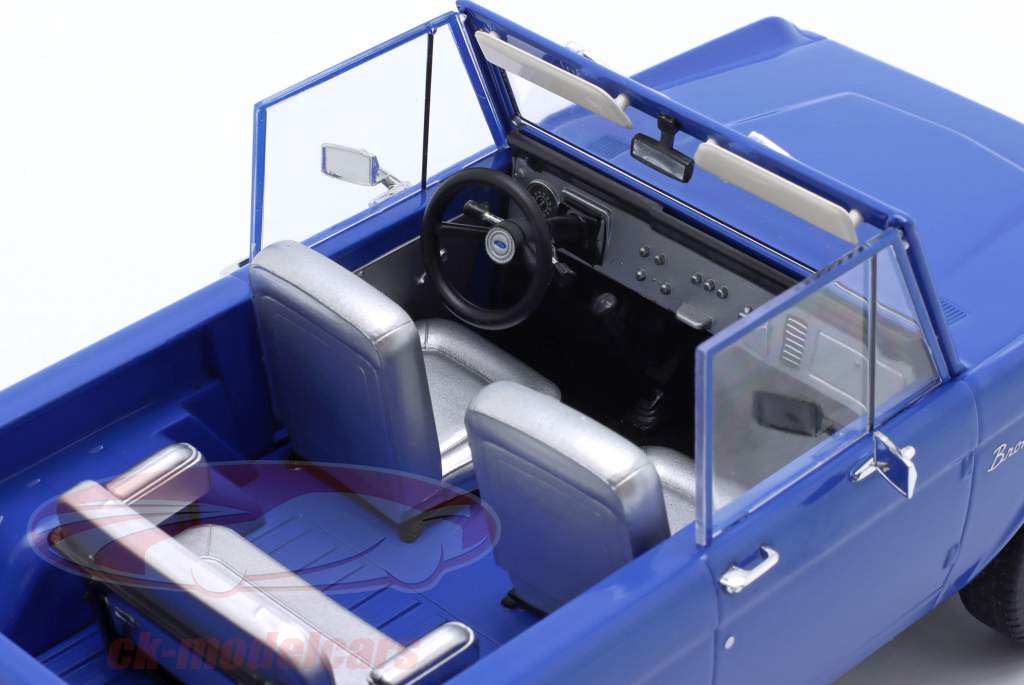Ford Bronco Byggeår 1966 blå / hvid 1:18 Greenlight