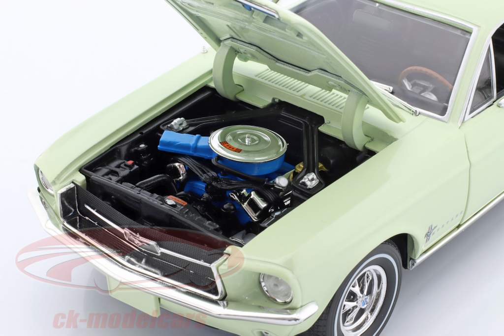 Ford Mustang Coupe Année de construction 1967 vert clair 1:18 Greenlight