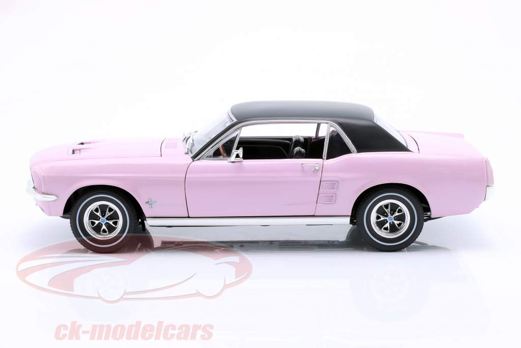 Ford Mustang Coupe Byggeår 1967 lyserød / sort 1:18 Greenlight