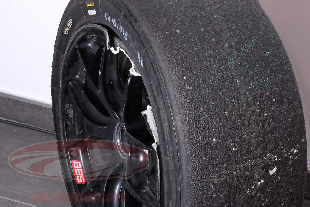 Original Michelin racerdæk på Porsche Cayman GT4 CS MR BBS kant RR