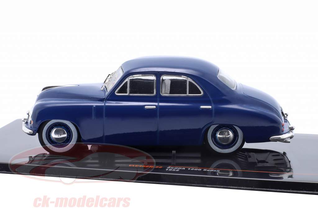 Skoda 1200 Byggeår 1952 blå 1:43 Ixo