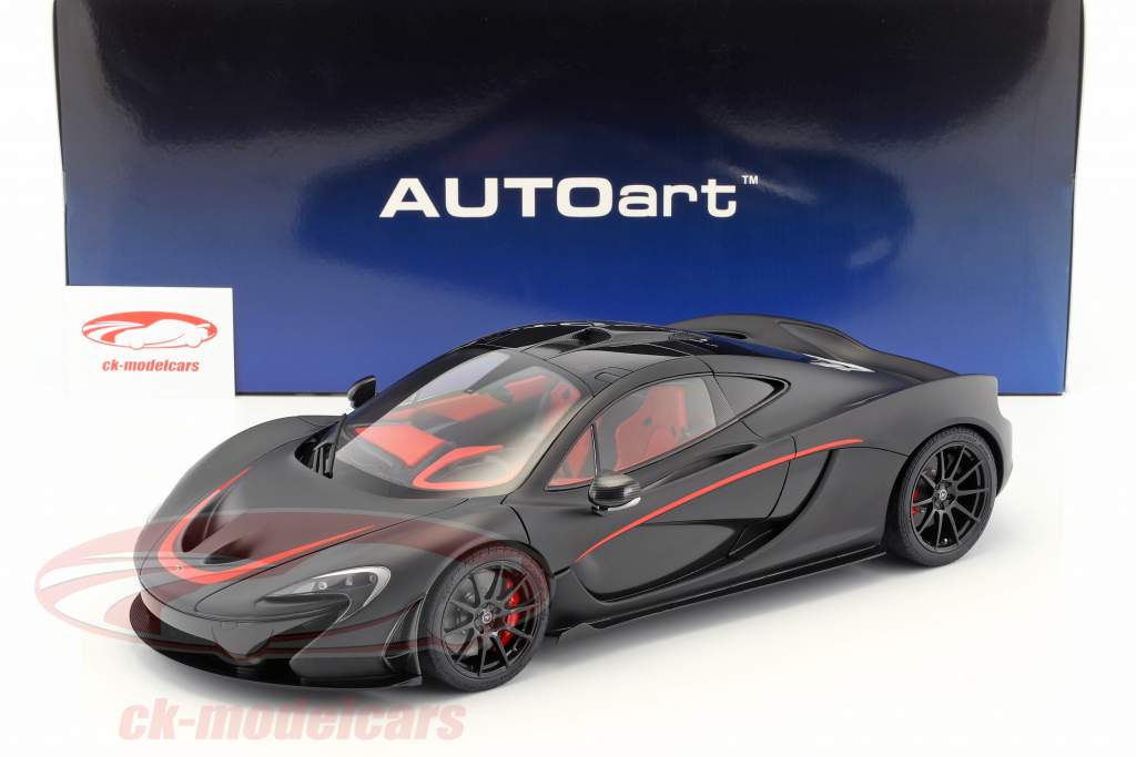 McLaren P1 Anno di costruzione 2013 nero opaco / rosso 1:12 AUTOart