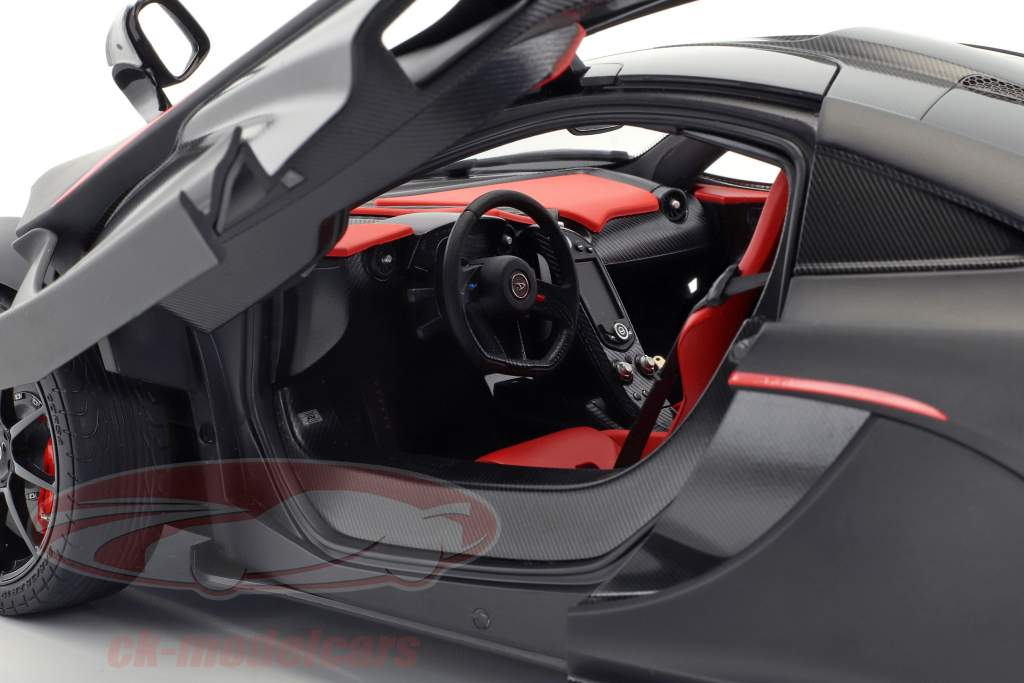 McLaren P1 Baujahr 2013 mattschwarz / rot 1:12 AUTOart