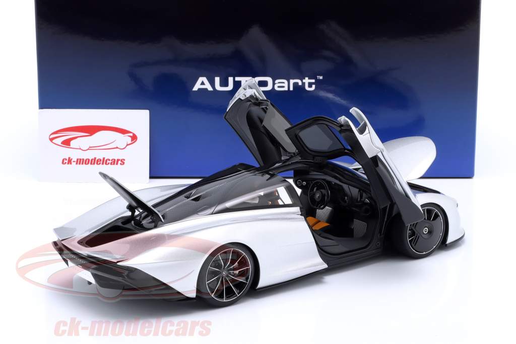 McLaren Speedtail Année de construction 2020 supernova argent 1:18 AUTOart