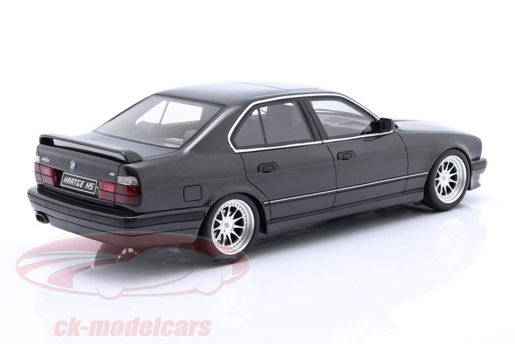 BMW Hartge H5 V12 (E34) Sedan Byggeår 1989 diamant sort metallisk 1:18 OttOmobile