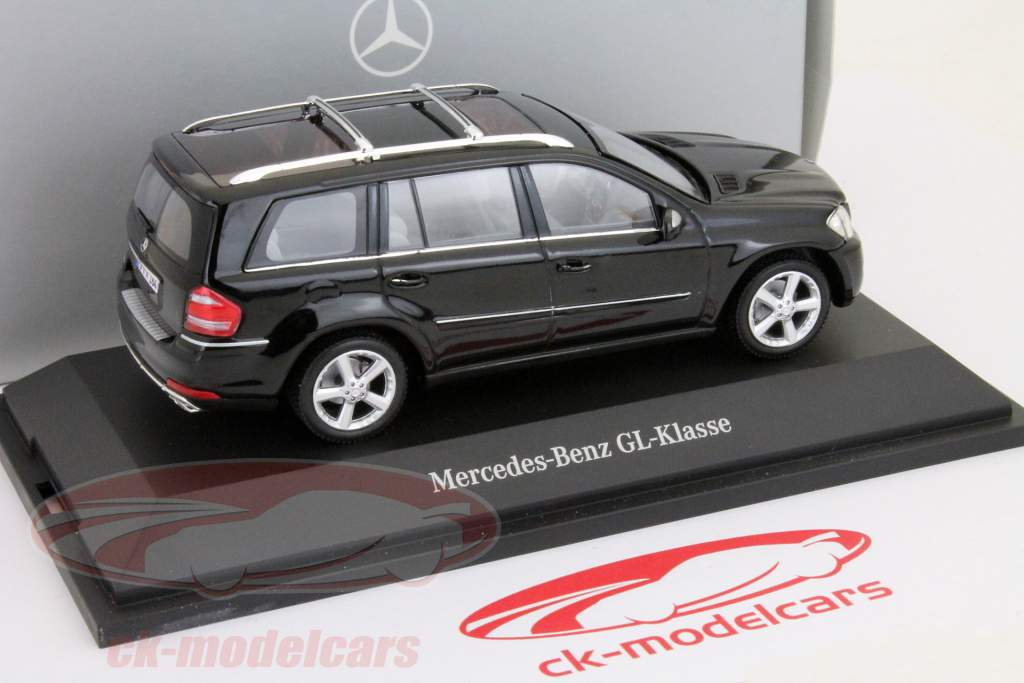 Mercedes-Benz GL-Class nero 1:43 Minichamps