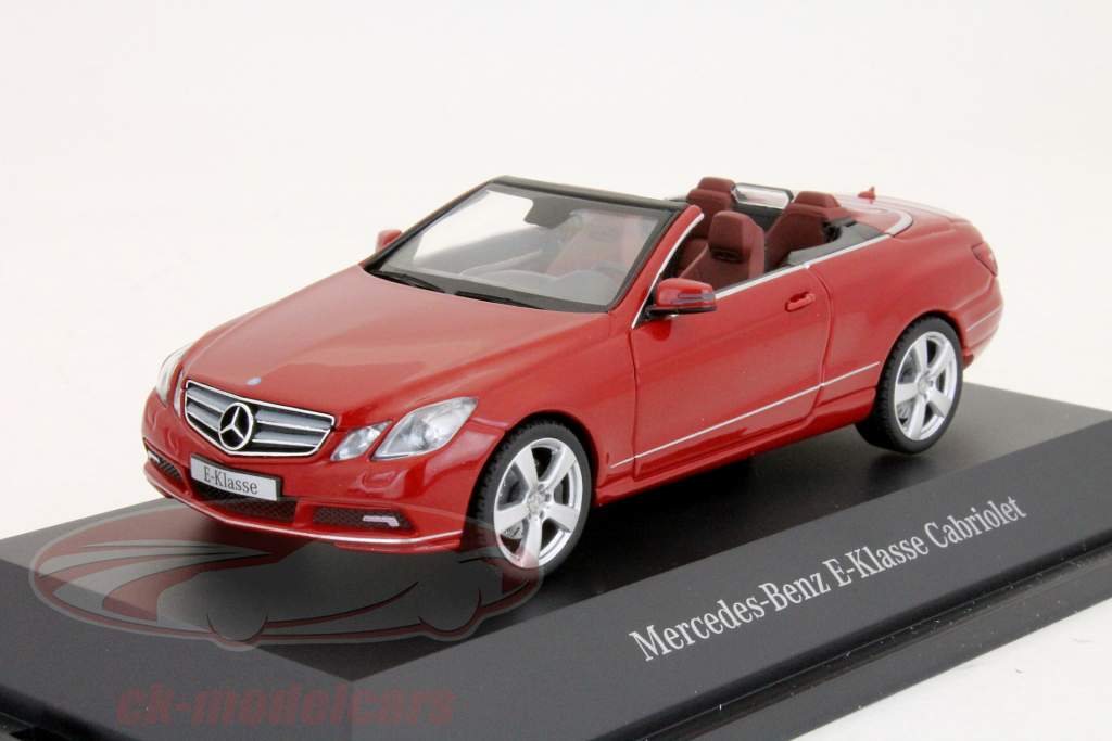 Mercedes-Benz E-Class Cabriolet A207 fire opal 1:43 Schuco