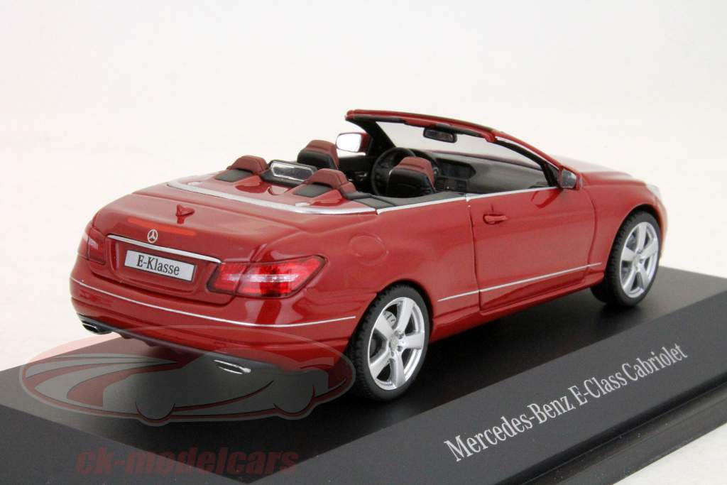 Mercedes-Benz E-Class Cabriolet A207 fire opal 1:43 Schuco