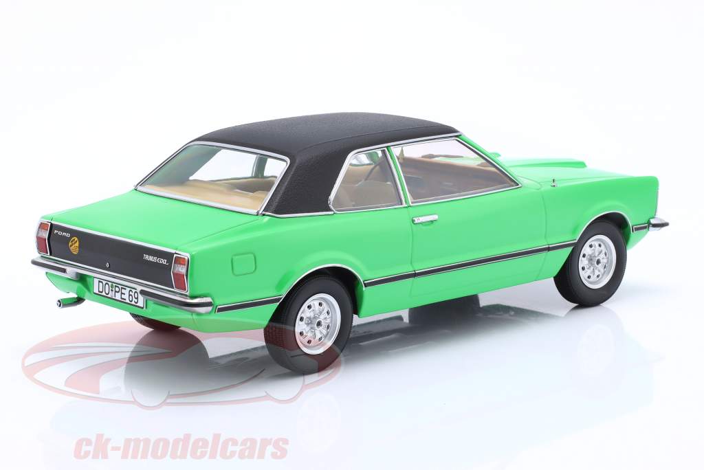 Ford Taunus GXL limousine with Vinyl roof 1971 green / black 1:18 KK-Scale