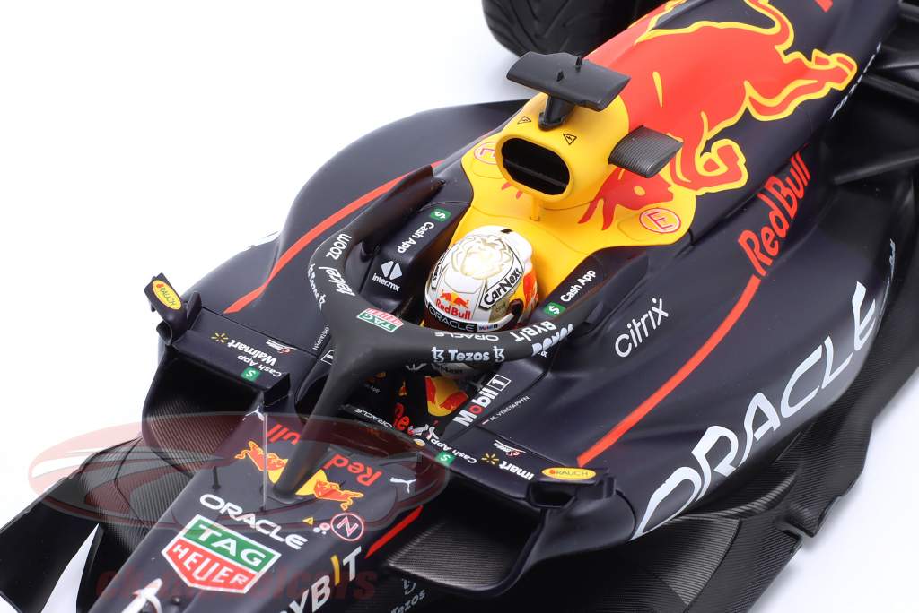 M Verstappen Red Bull RB18 #1 gagnant Japon GP formule 1 Champion du monde 2022 1:18 Minichamps