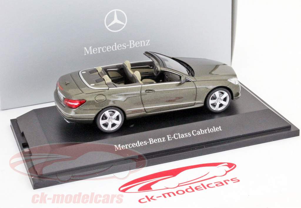 Mercedes-Benz E-Class Cabriolet A207 станнин 1:43 Schuco